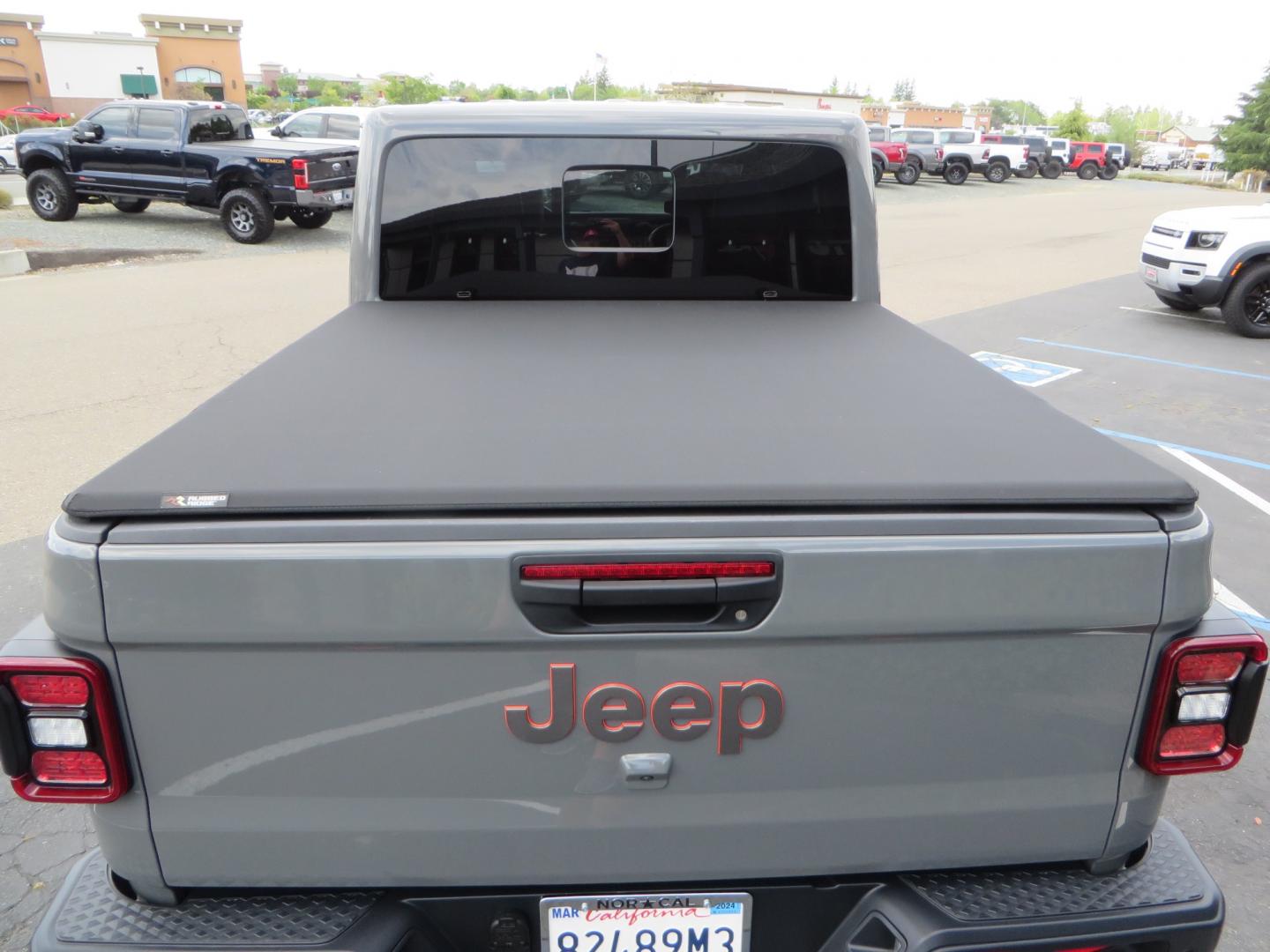 2021 Sting Grey /BLACK Jeep Gladiator Gladiator Mojave (1C6JJTEG4ML) with an 3.6L V6 engine, automatic transmission, located at 2630 Grass Valley Highway, Auburn, CA, 95603, (530) 508-5100, 38.937893, -121.095482 - Mojave Galdiator featuring a Readylift 4" suspension system, 37" Nitto Ridge Grappler tires, 17" Fuel Ammo wheels, Rugged Ridge bed cover, and window tint. - Photo#13